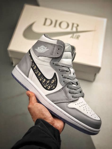 air jordan grise dior|jordan x Dior shoes.